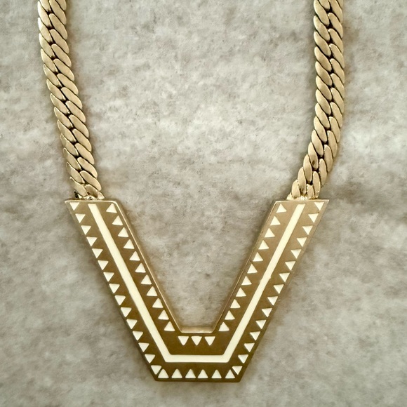 Madewell Chevron Statement Necklace - Picture 3 of 9